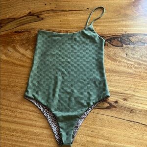 Acacia Avalon Green Checkered Fullpiece